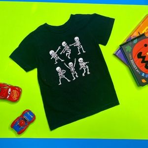 Spooky 👻 Skeleton Dancing Tee